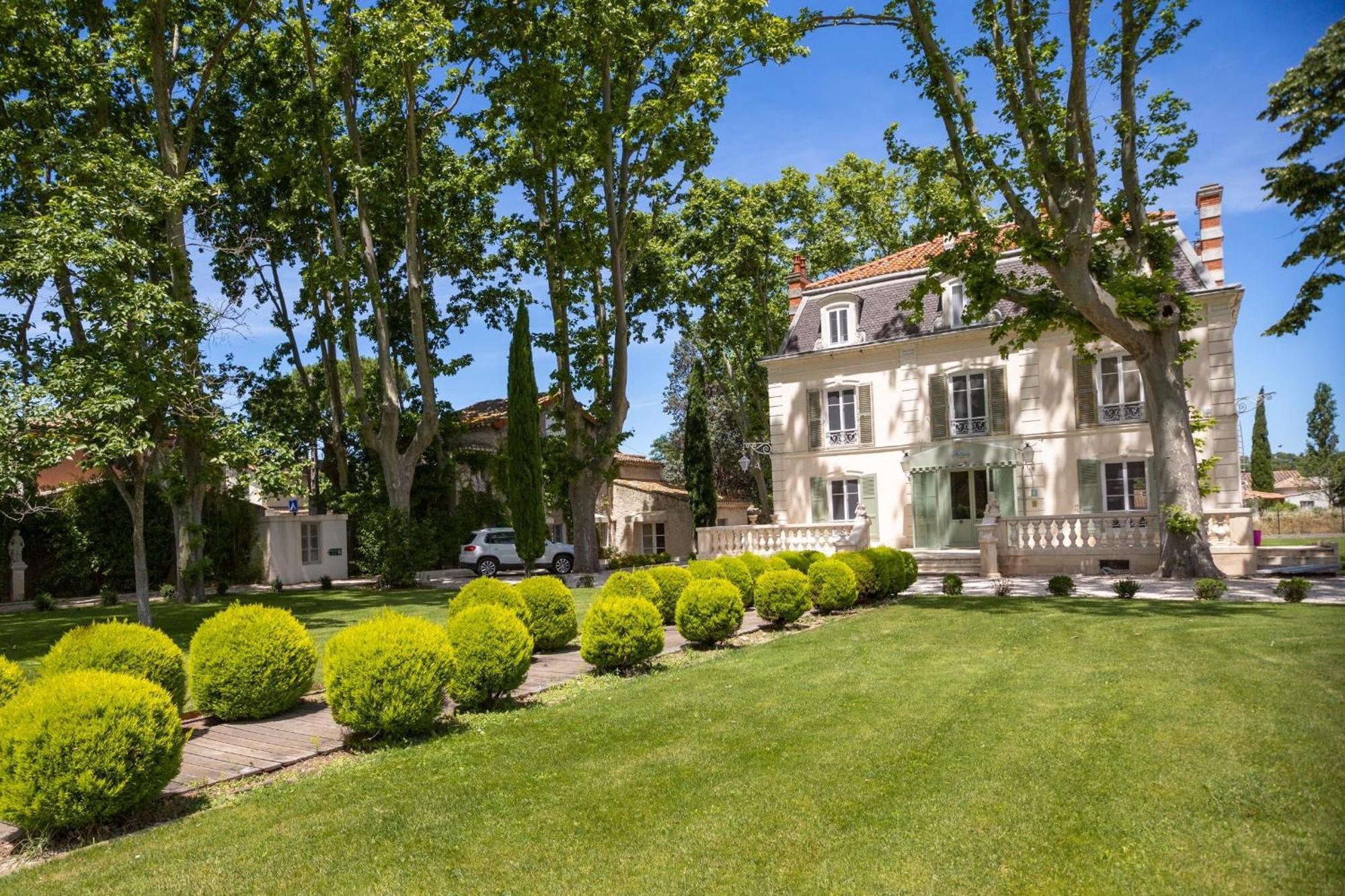 Les Frenes En Provence-Chateau Zen アヴィニョン エクステリア 写真